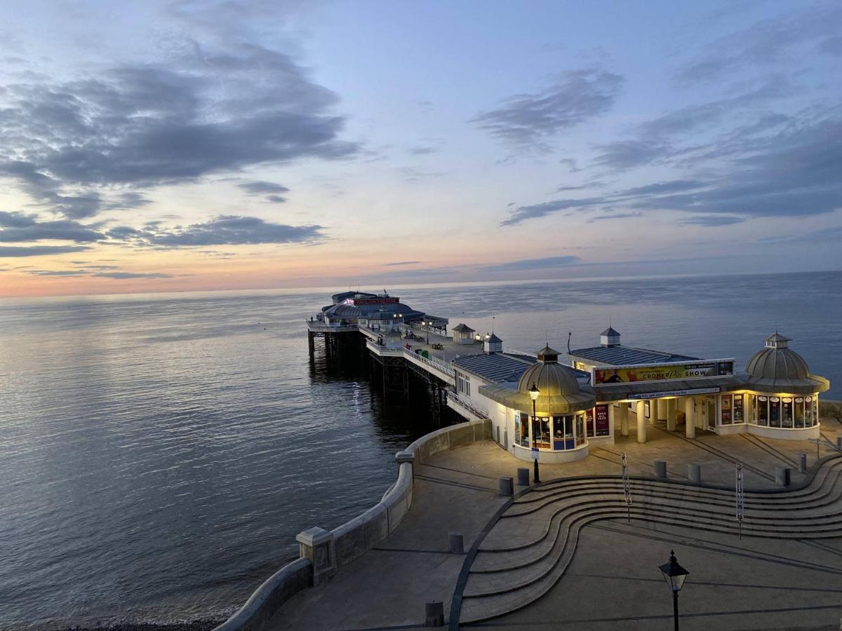 Coast House Cromer - Sleeps 15, Hot Tub, Sea Views Villa Eksteriør billede