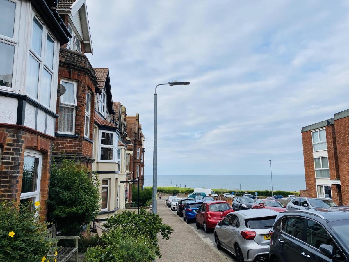 Coast House Cromer - Sleeps 15, Hot Tub, Sea Views Villa Eksteriør billede